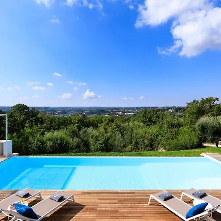 Aurora Villa